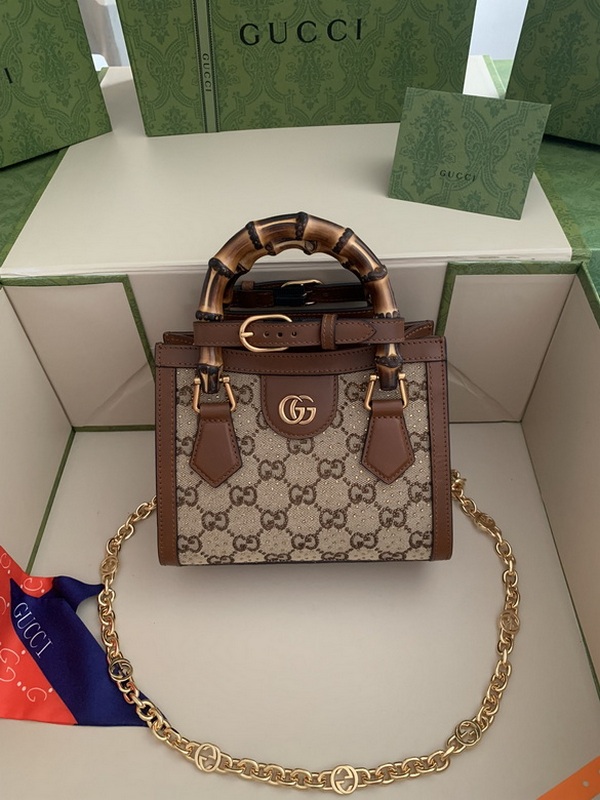 Gucci Handbags 184